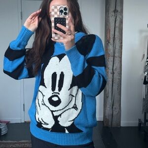 Vintage Disney Knit Mickey Mouse Sweater